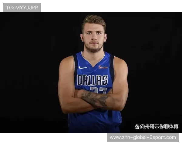 东契奇艾顿内外结合，湖人攻防切换流畅——现代篮球的新范式