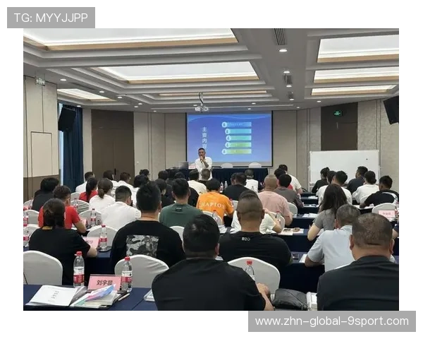 世界帆板赛强化裁判培训确保比赛公平公正 世界帆板赛强化裁判培训确保比赛公平公正